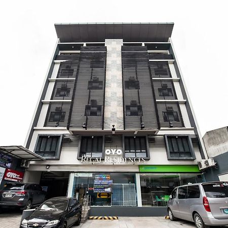 Oyo 136 Regal Residences Quezon City Extérieur photo